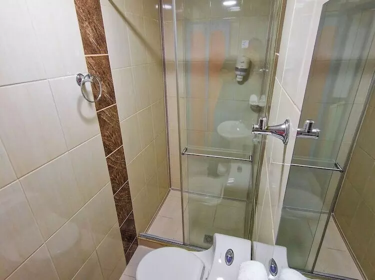 ユースホステル Mythos Hostal