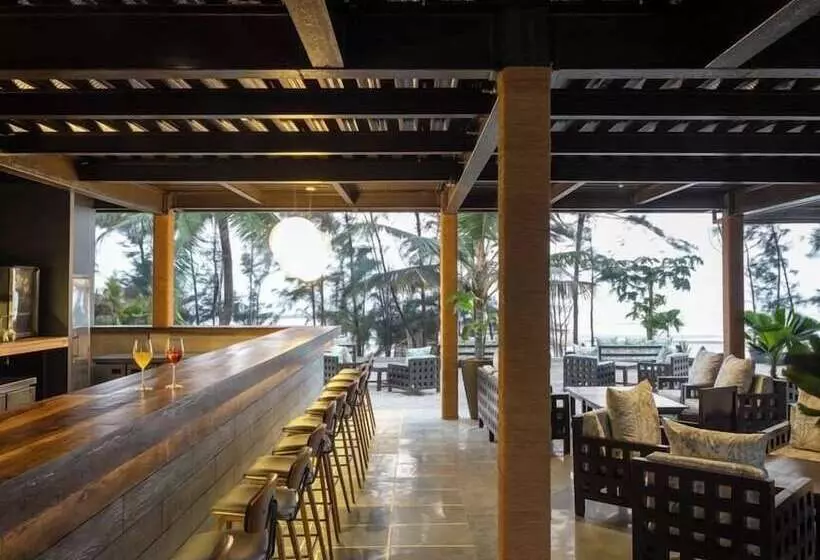 Hotel Red Thread Morjim