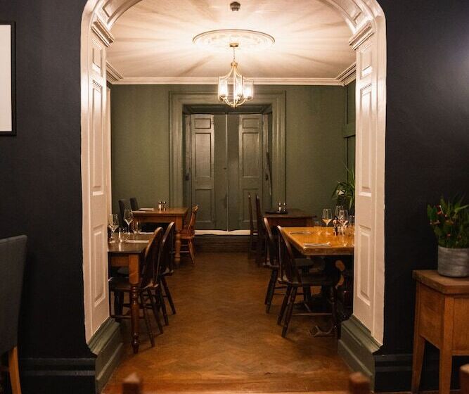 فندق The George Inn Wedmore