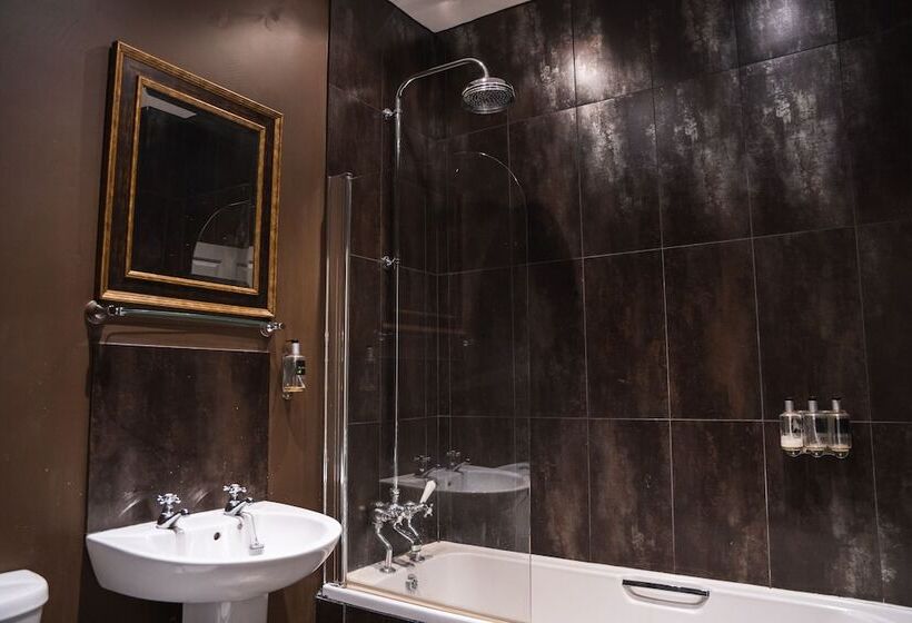 فندق The George Inn Wedmore