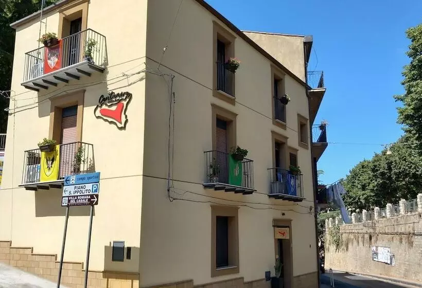 Aamiaismajoitus (B&B) Cantunera Sicilianroom