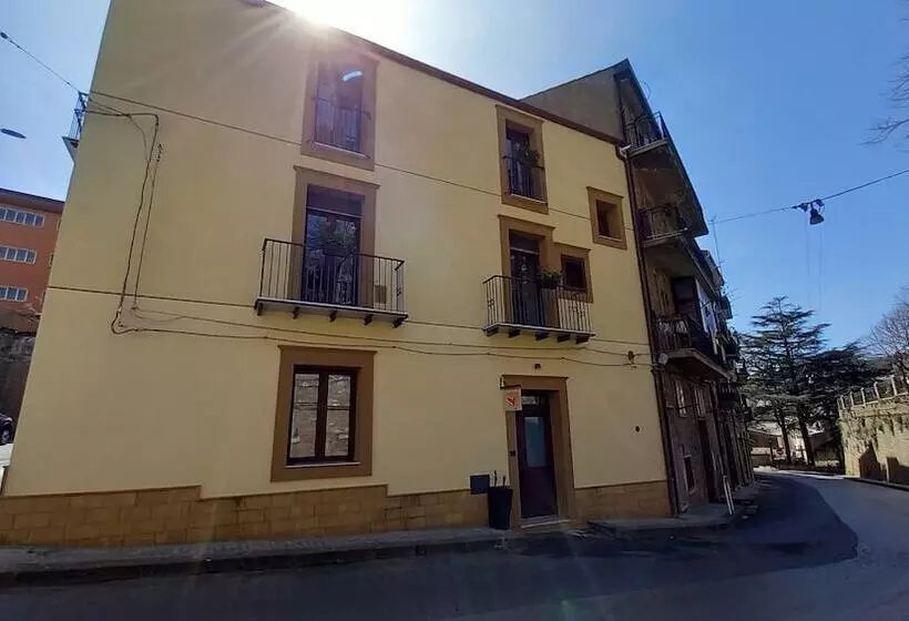 Aamiaismajoitus (B&B) Cantunera Sicilianroom