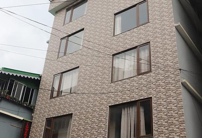 Fabhotel Flowery Pekoe Inn