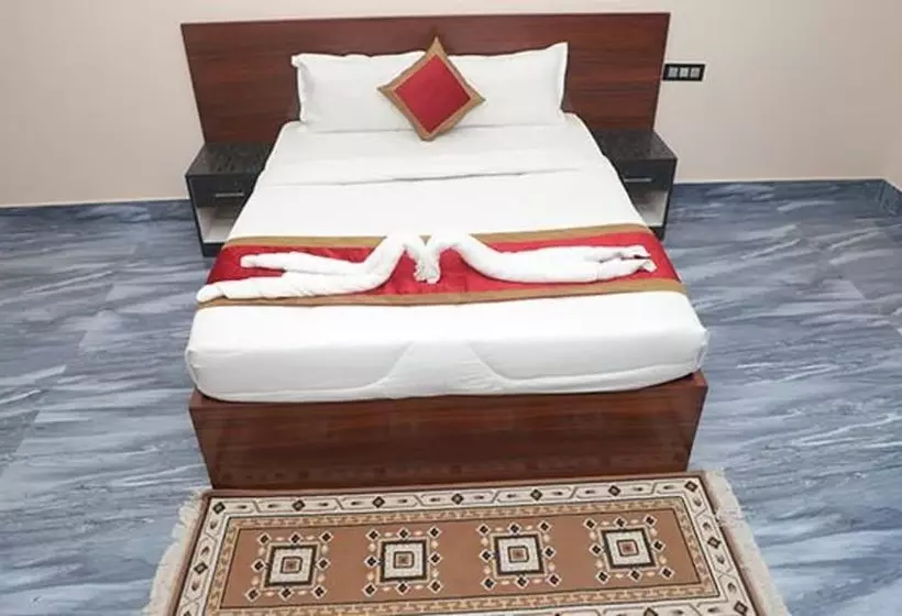 Fabhotel Flowery Pekoe Inn