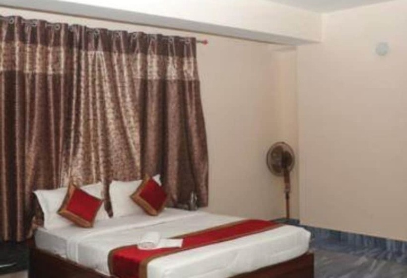 Fabhotel Flowery Pekoe Inn