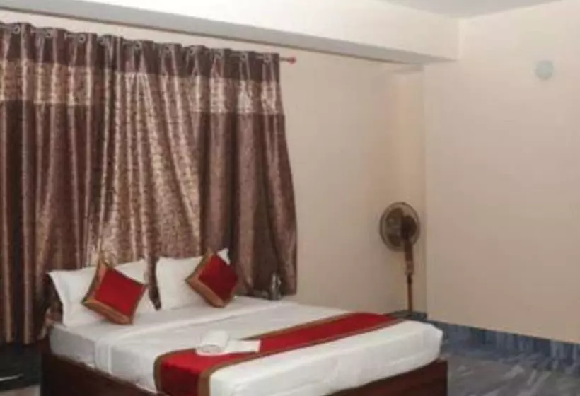 Fabhotel Flowery Pekoe Inn