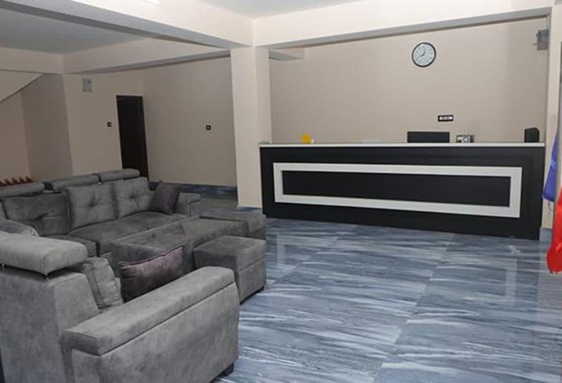 Fabhotel Flowery Pekoe Inn