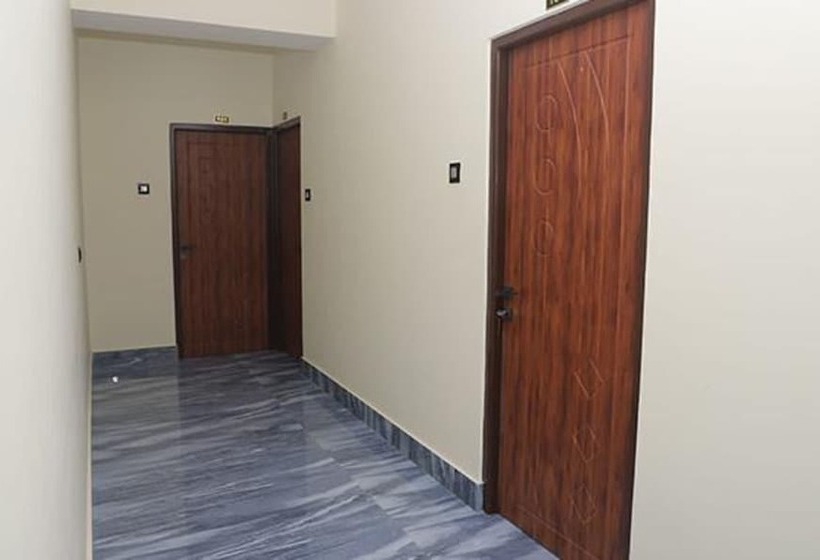 Fabhotel Flowery Pekoe Inn