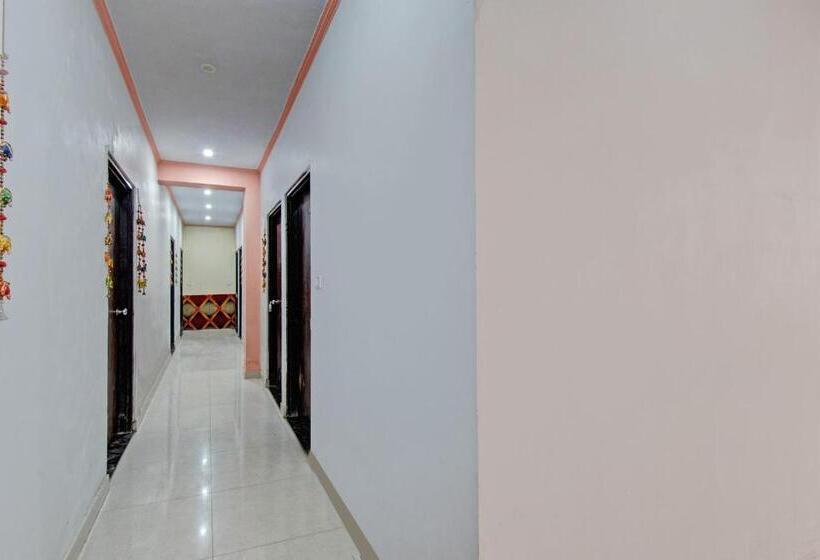 فندق Oyo Flagship 81034 Star Cham