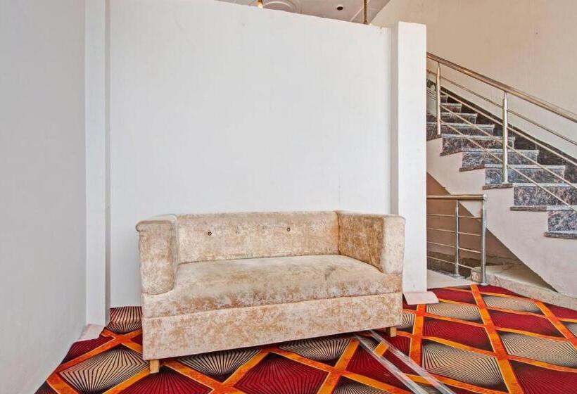 فندق Oyo Flagship 81034 Star Cham