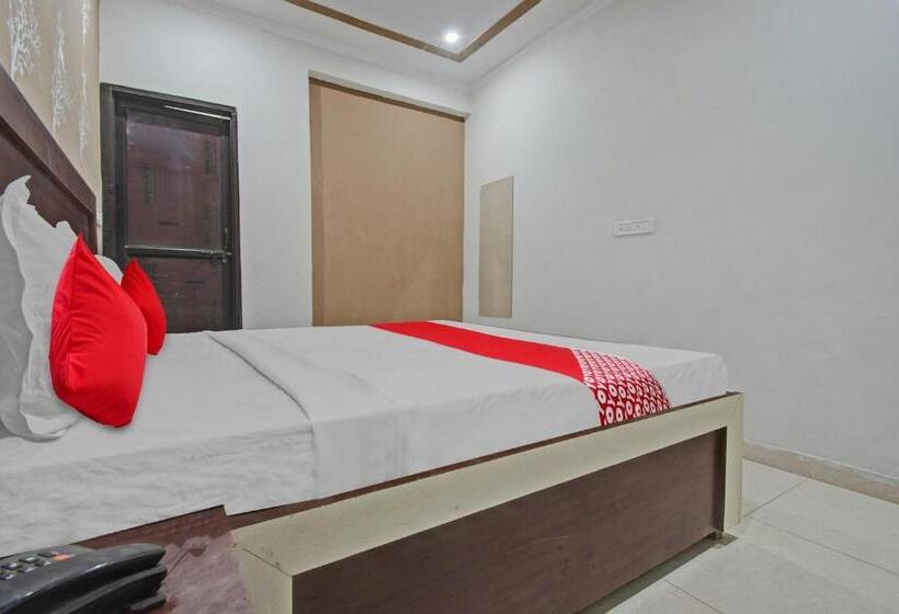 فندق Oyo Flagship 81034 Star Cham