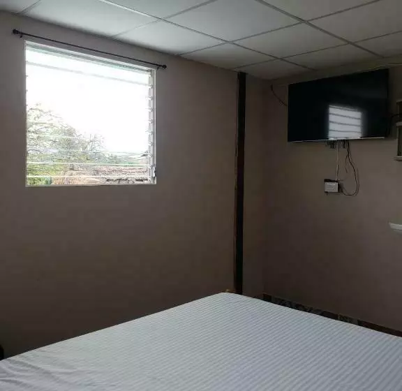 ペンション Hostal El Porrón