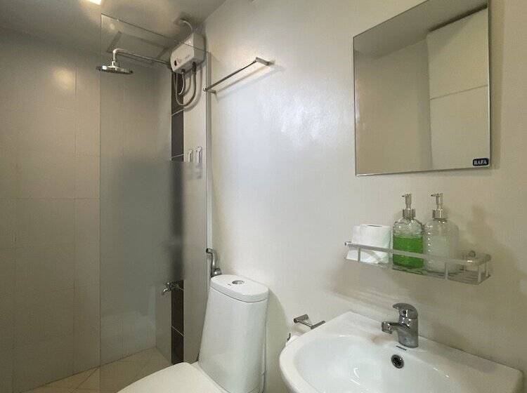 H Plus Hotel Powered By Cocotel