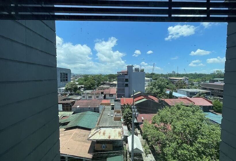 H Plus Hotel Powered By Cocotel