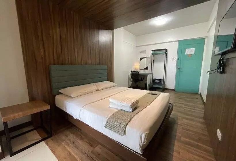 H Plus Hotel Powered By Cocotel