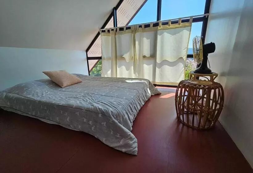 ホテル ไร่ปาริชาติ