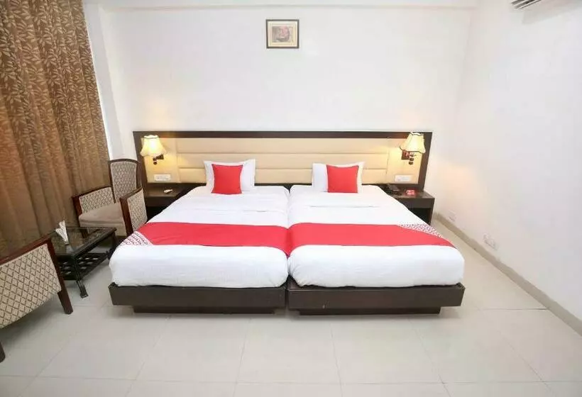 ホテル Oyo Flagship 81024 Orange Breeze Resort