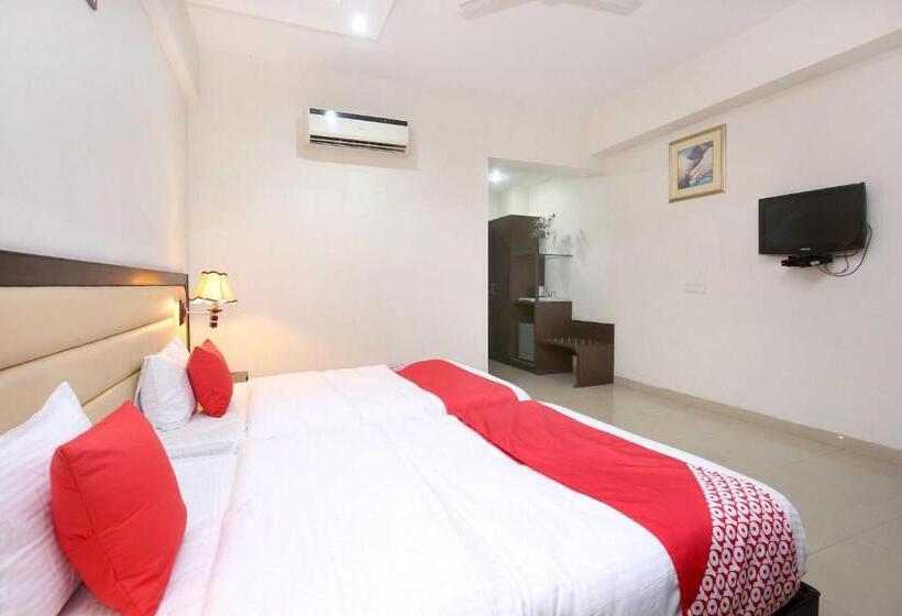 בית מלון כפרי Oyo Flagship 81024 Orange Breeze Resort