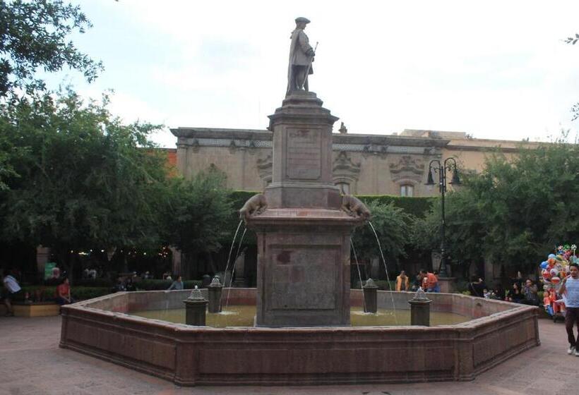 هتل Plaza De Armas