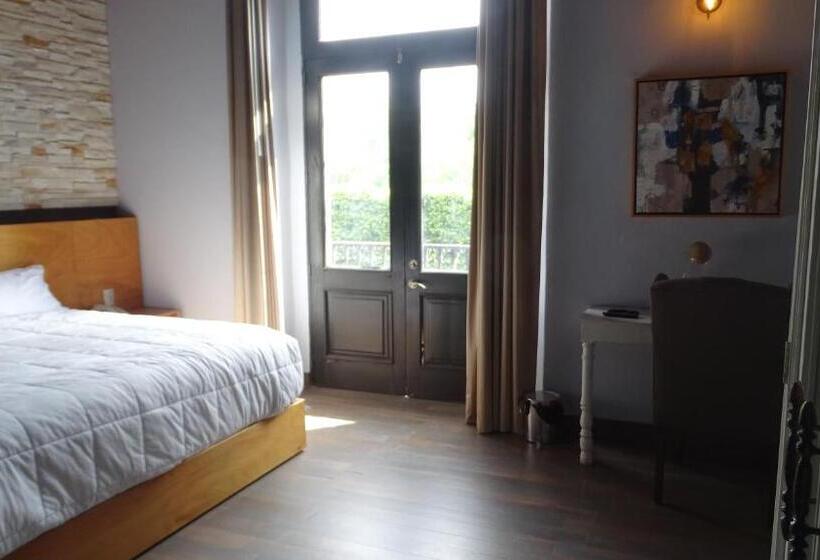 هتل Plaza De Armas