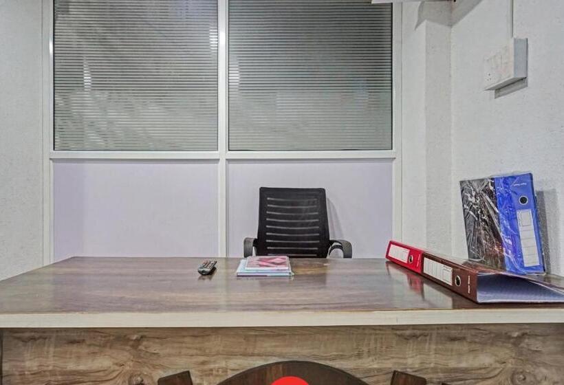 Hotel Pop 81028 Paradise Stay