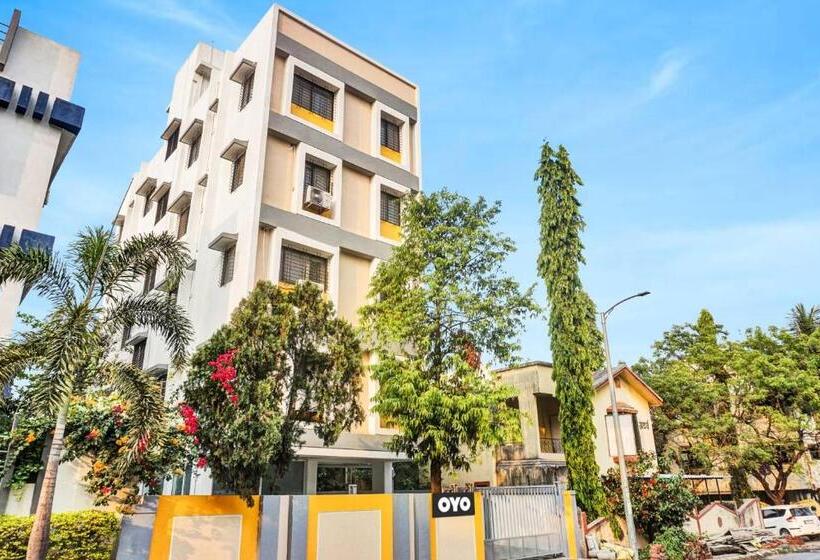 Hotel Pop 81028 Paradise Stay