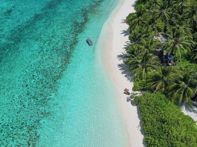 پانسیون Sands Garden