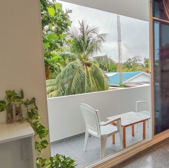 پانسیون Sands Garden