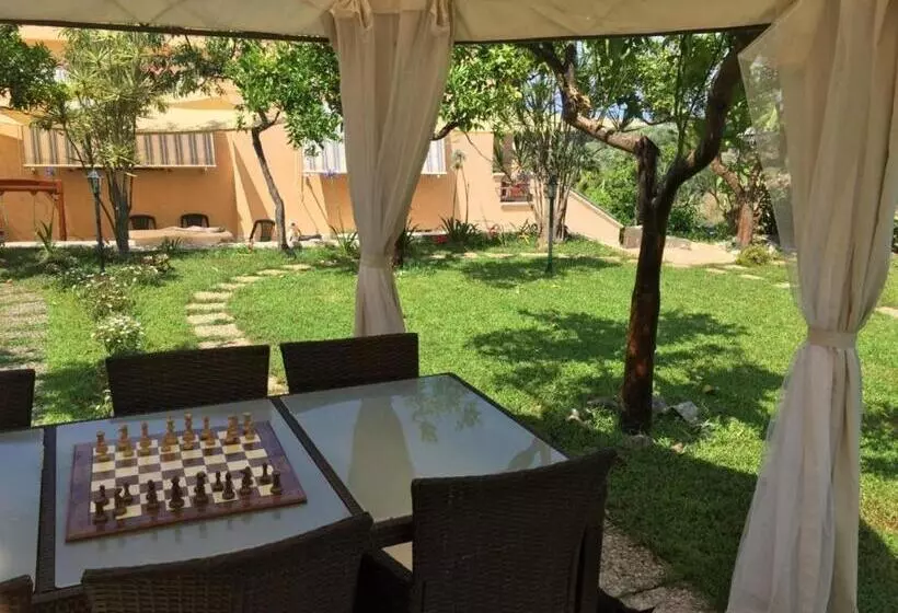 Aamiaismajoitus (B&B) Aurantia   Mediterranean Tale