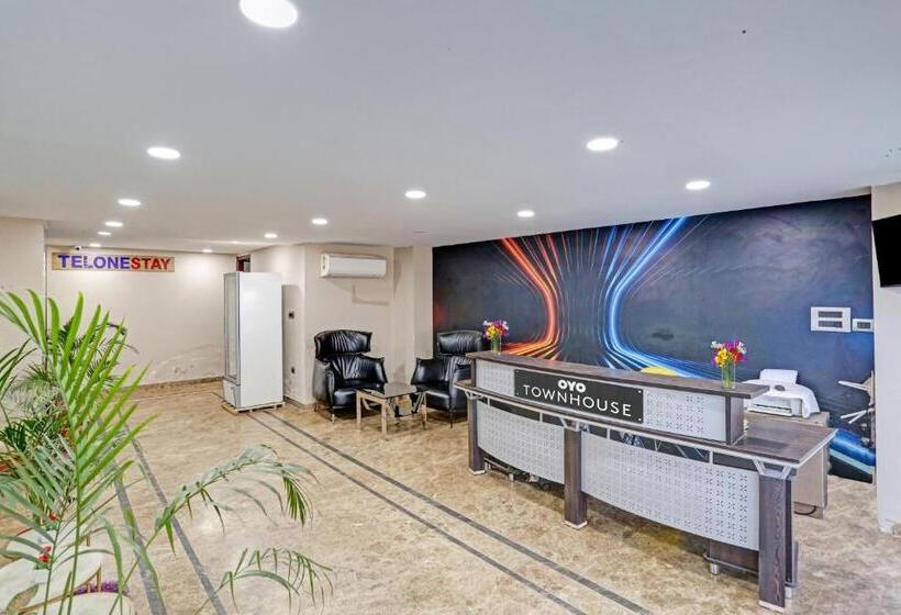 Collection O Hotel The Telone Stay