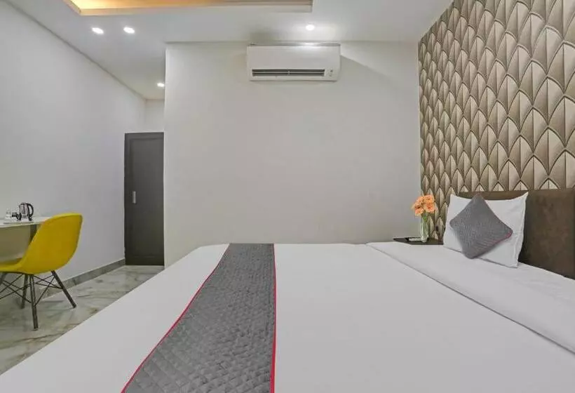 Collection O Hotel The Telone Stay