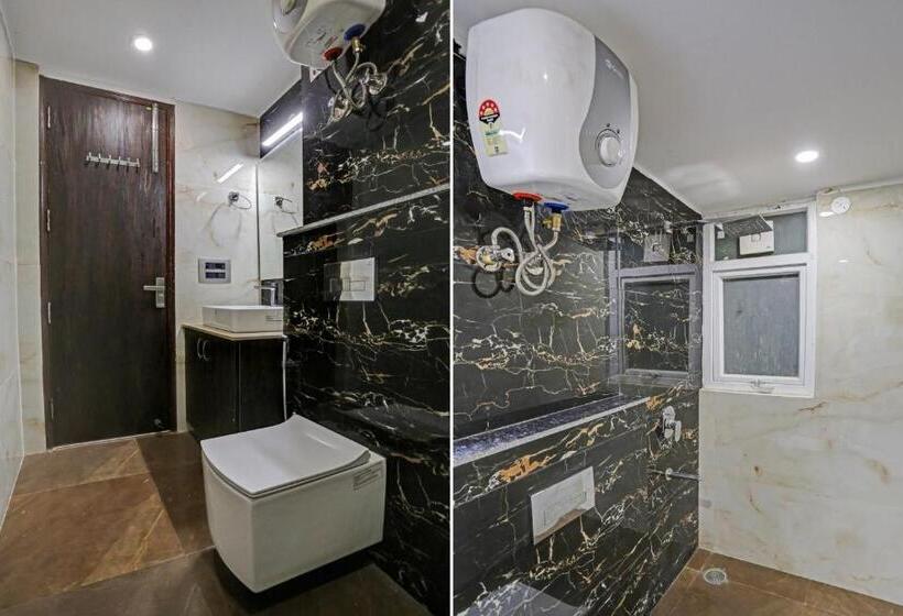 Collection O Hotel The Telone Stay