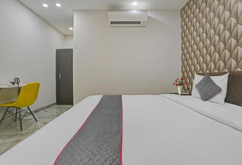 Collection O Hotel The Telone Stay