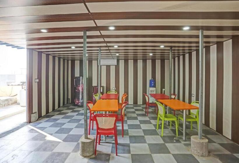 Collection O Hotel The Telone Stay