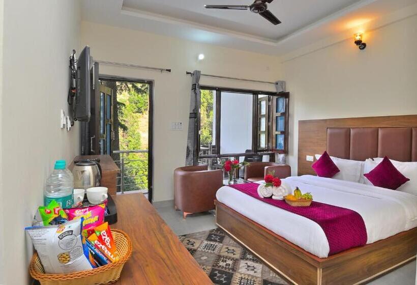 Hotel Dhanolti View By La Riqueza Welcome New Year With Fresh Snowfall