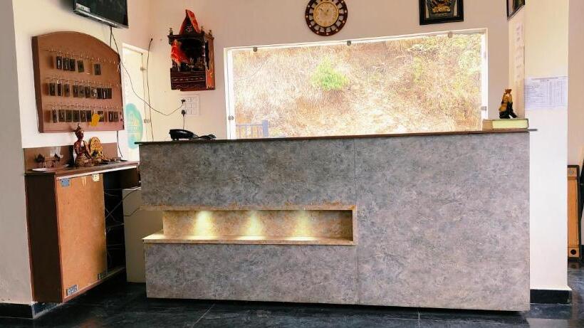 Hotel Dhanolti View By La Riqueza Welcome New Year With Fresh Snowfall