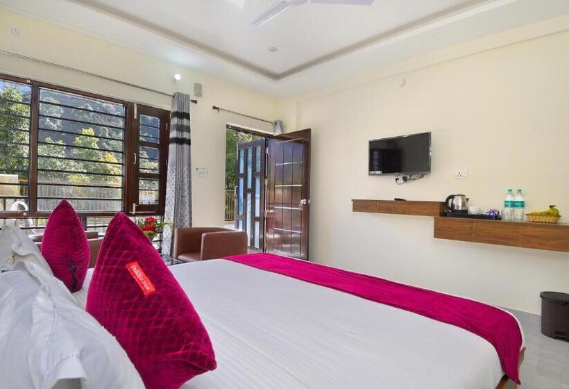 Hotel Dhanolti View By La Riqueza Welcome New Year With Fresh Snowfall