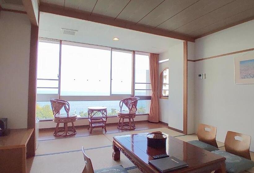 Отель Esperanza Resort Atami エスペランサリゾート熱海
