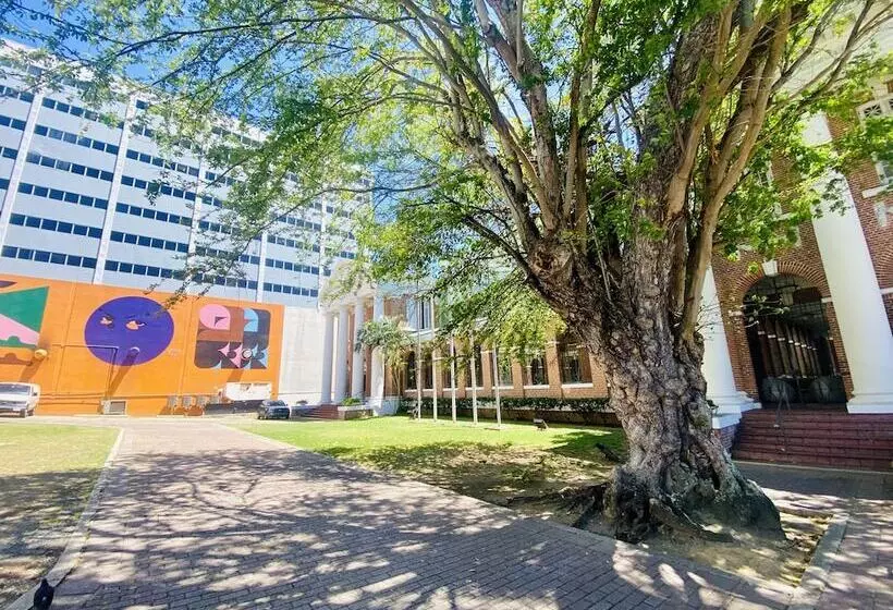 هتل La Calma Poshtel