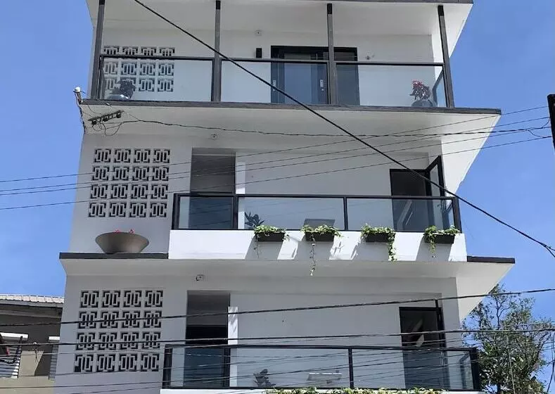 هتل La Calma Poshtel