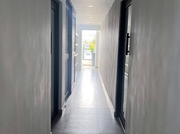 هتل La Calma Poshtel