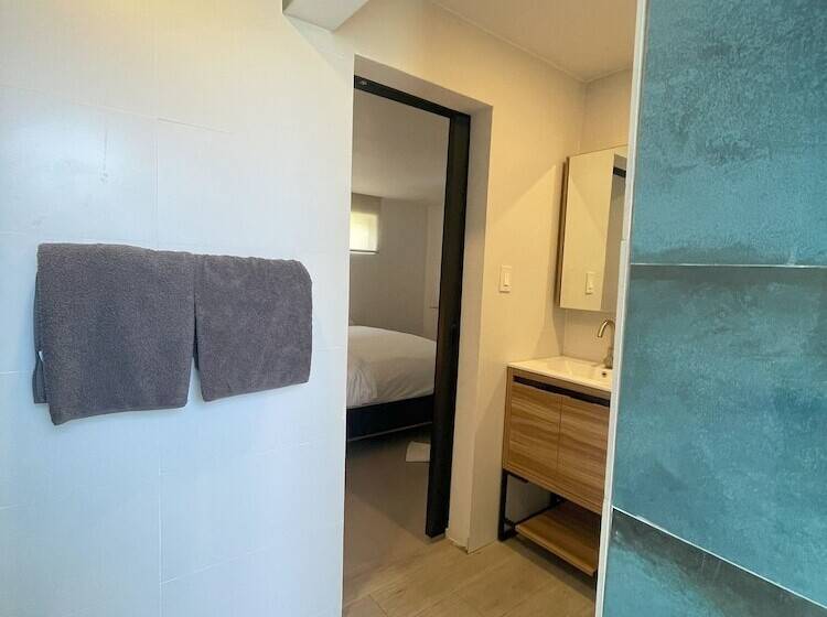 هتل La Calma Poshtel