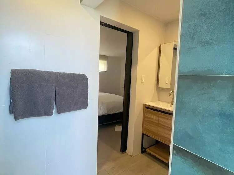 هتل La Calma Poshtel