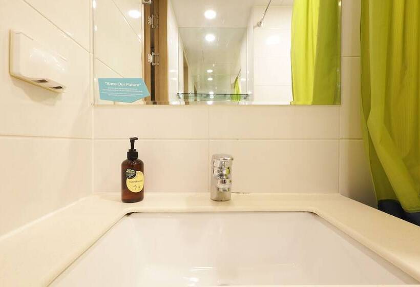 בית מלון כפרי Mangrove Sinseol