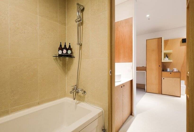 בית מלון כפרי Mangrove Sinseol