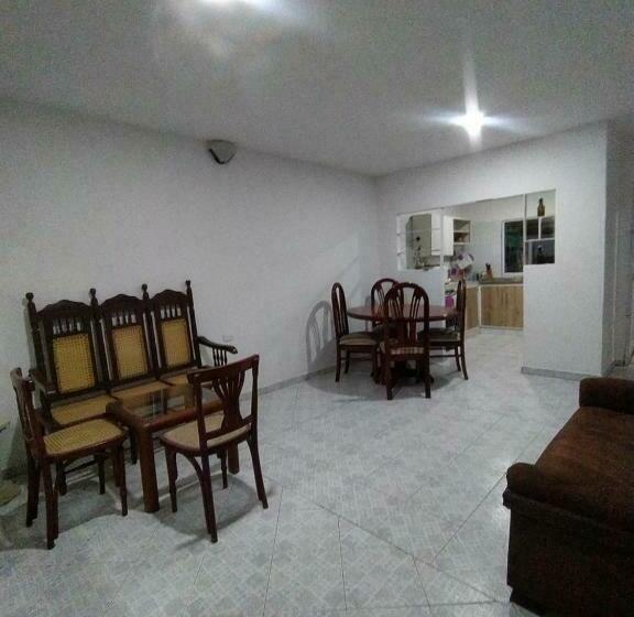 ペンション Casa Bondigua