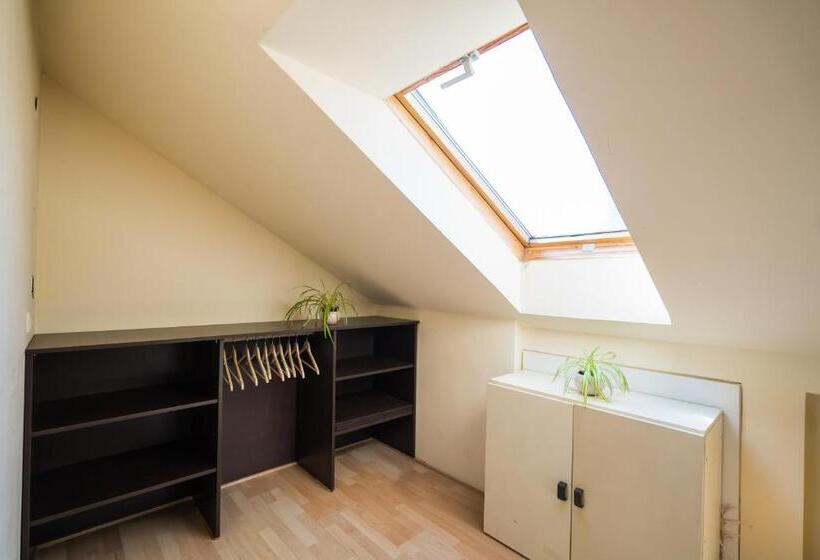 Squash Apartments & Studios