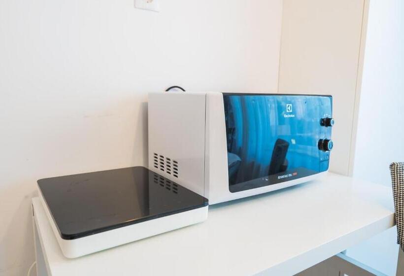 Squash Apartments & Studios