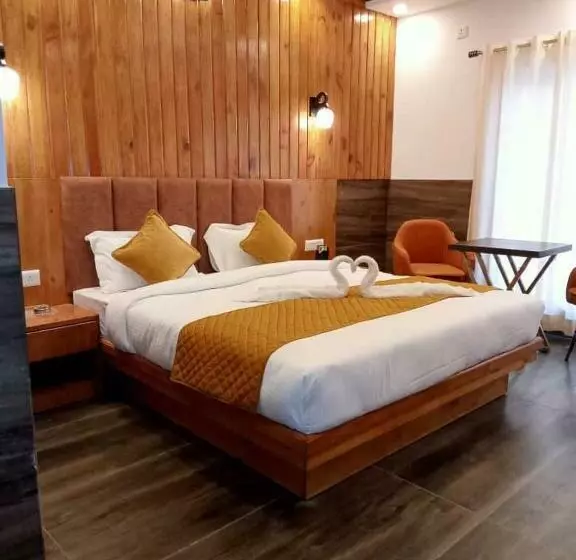 The Aesthetic Hotel & Restaurant