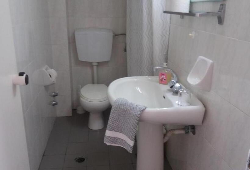 Astra Hotel Apartments